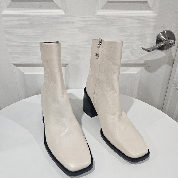 Sam Edelman Winnie Ankle Boots - Picture 2 of 8